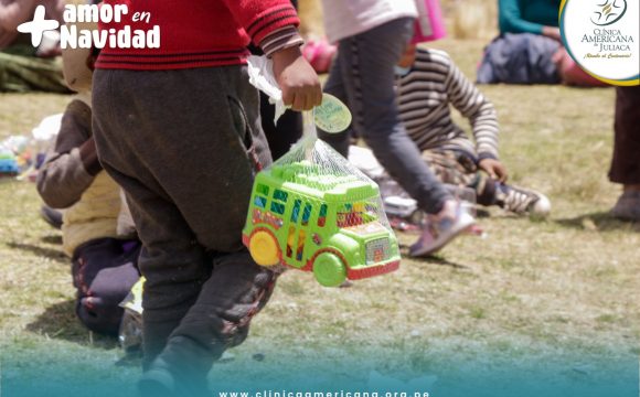 Más amor en Navidad: 300 familias beneficiadas por la campaña solidaria de la Clínica Americana